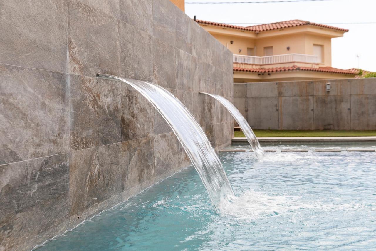 Albana Apartaments Turistics L' Escala Bagian luar foto